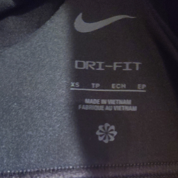 Nike Air Dr-Fit Sports Bra - Picture 6 of 8